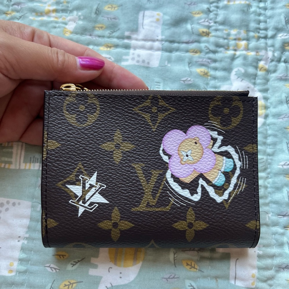 Louis Vuitton Lisa Wallet